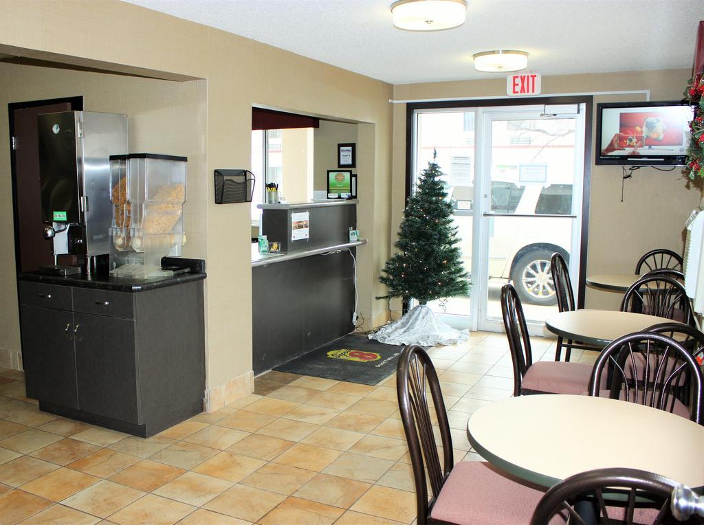 Hotel Super 8 By Wyndham Grand Forks Extérieur photo