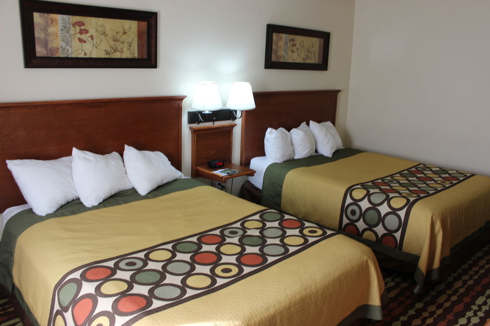 Hotel Super 8 By Wyndham Grand Forks Extérieur photo