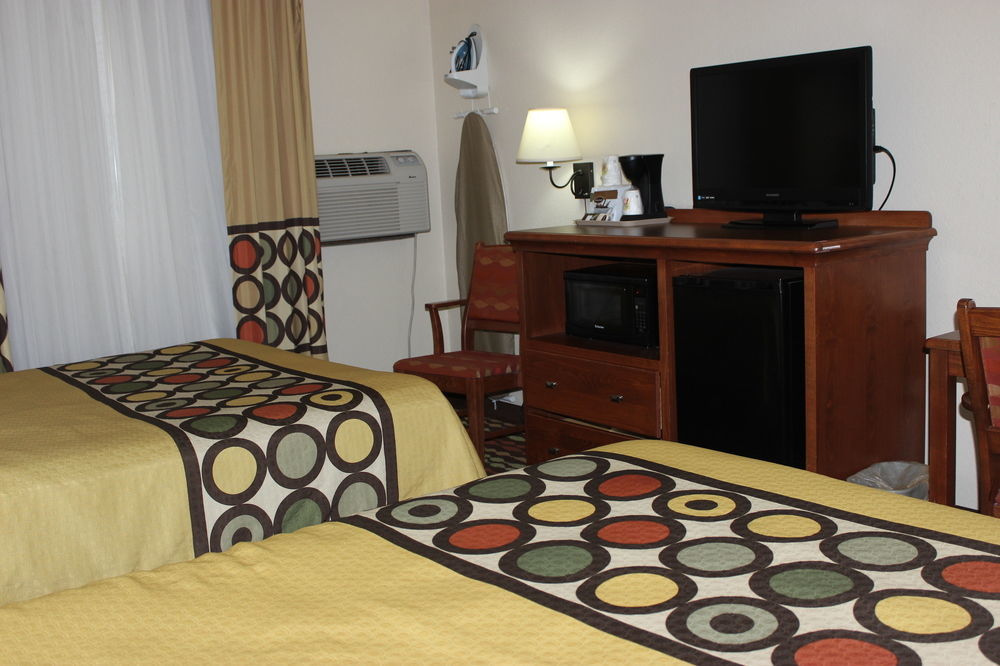 Hotel Super 8 By Wyndham Grand Forks Extérieur photo