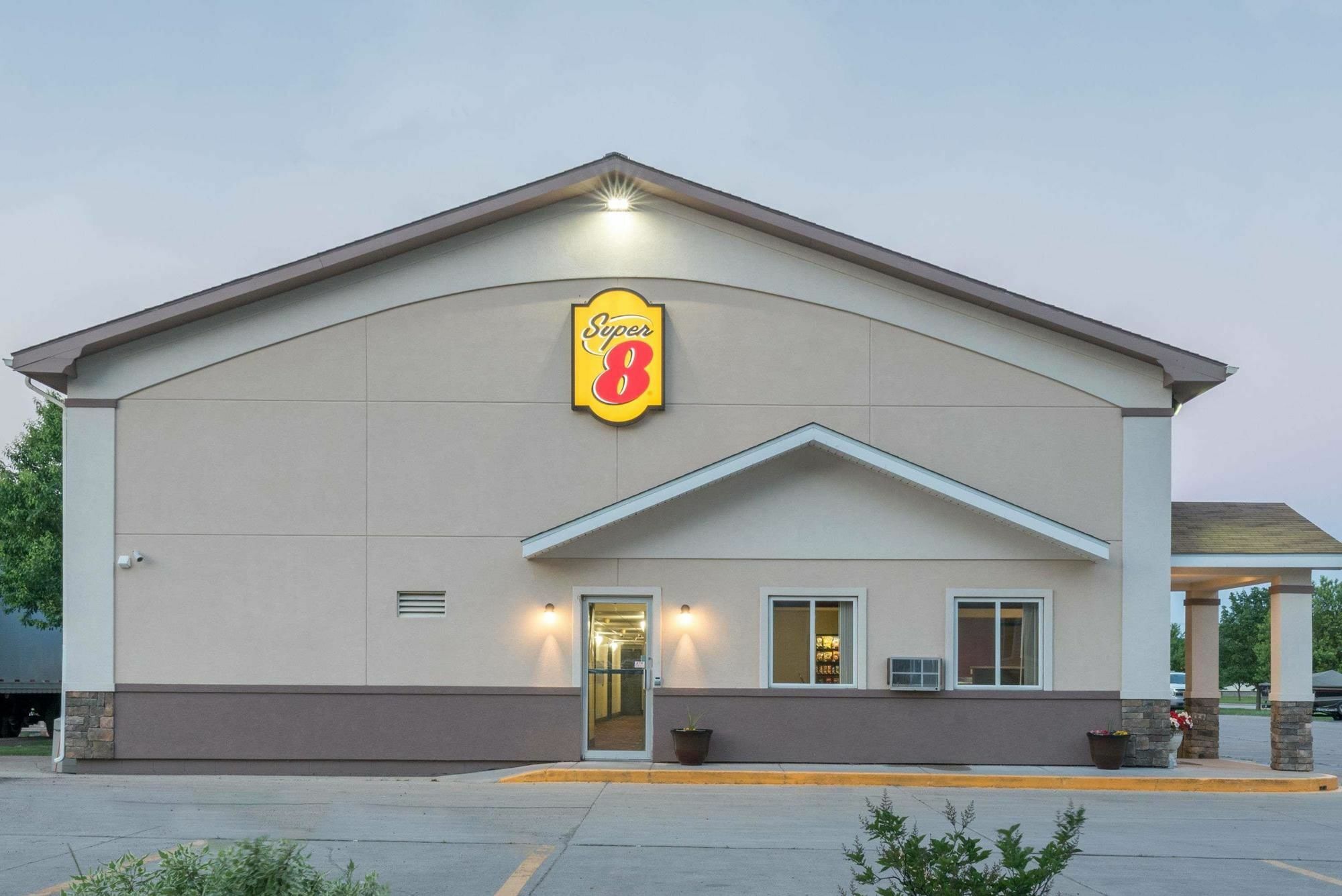 Hotel Super 8 By Wyndham Grand Forks Extérieur photo