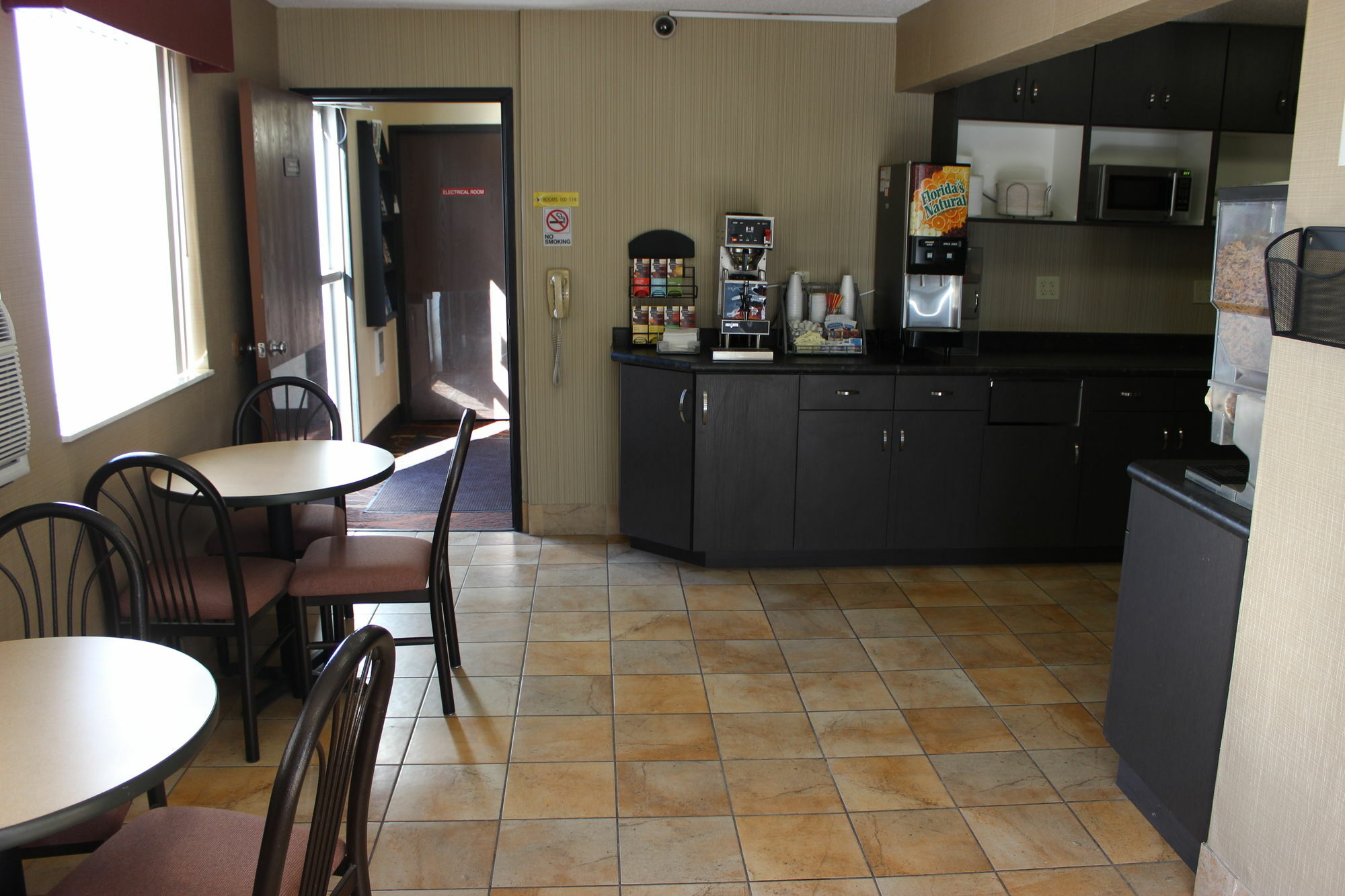 Hotel Super 8 By Wyndham Grand Forks Extérieur photo